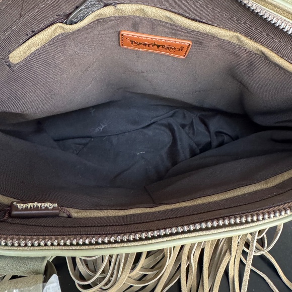 Trinity Ranch Aztec Tooled Fringe Concealed Carry Tote/Crossbody + Wallet Green - Picture 7 of 8